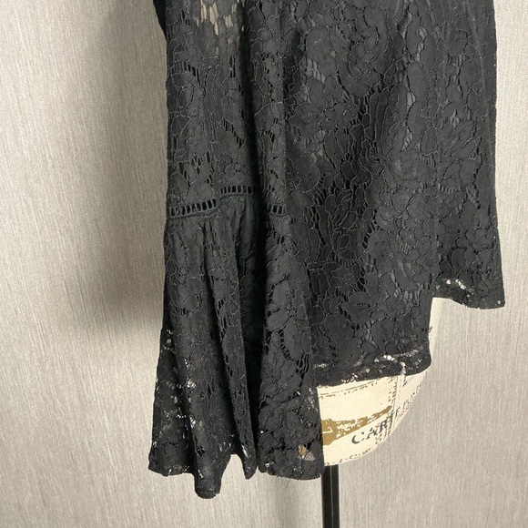 BB Dakota Black Lace Blouse Size Small - Picture 11 of 12